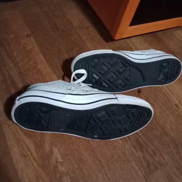 Converse - Picture 3 of 3